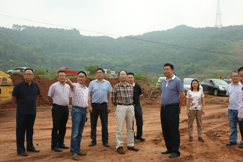 2016年9月1号市人大常委会领导调研华强沟水库工程建设2 2016年9月1号市人大常委会领导调研华强沟水库工程建设2