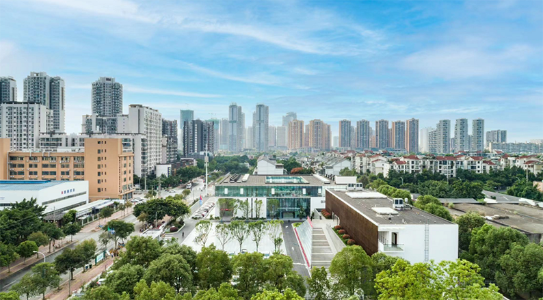 【拼经济 搞建设 抓发展】亚洲av
：跑出“加速度” 拼出“新高度”