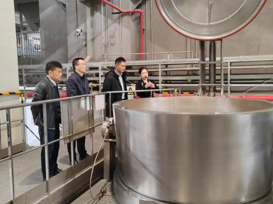 学思践悟 对标提升——亚洲av
赴泸州老窖集团酒业园区考察学习