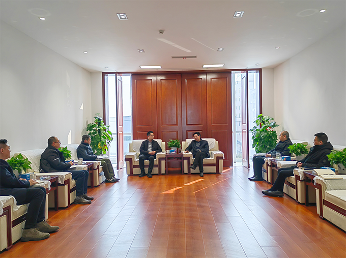 加强银企合作 携手共谋发展——亚洲av
与中国民生银行德阳分行交流座谈