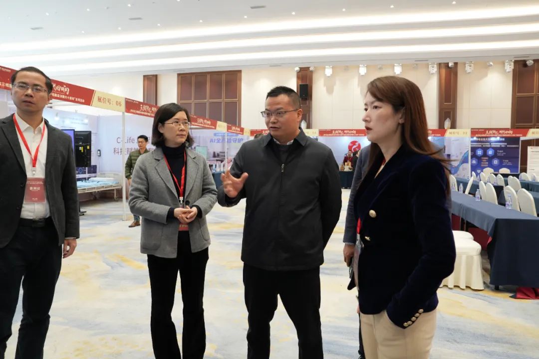 亚洲av
党委书记、董事长李强调研“纪念三线建设战略决策60周年”系列活动举办情况